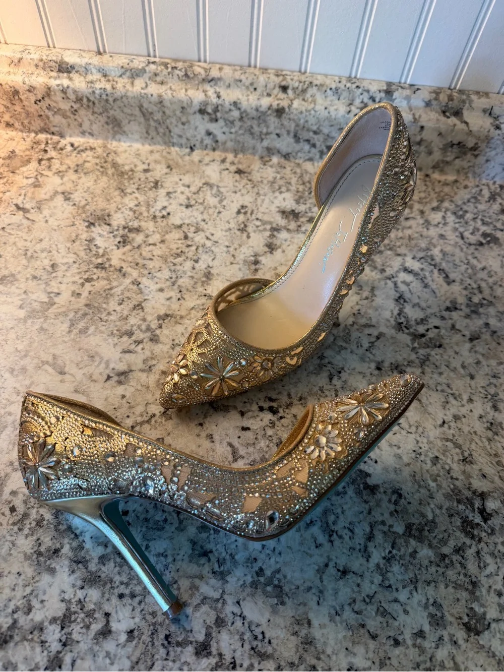 Betsey Johnson Gold Beaded Floral Pointed-Toe Pumps Wedding Gems 💎 Blue Bottom